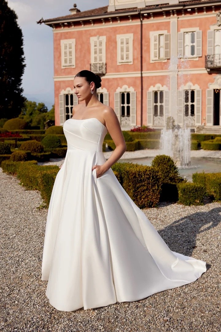 Justin Alexander Estelle Plus Size Wedding Dress