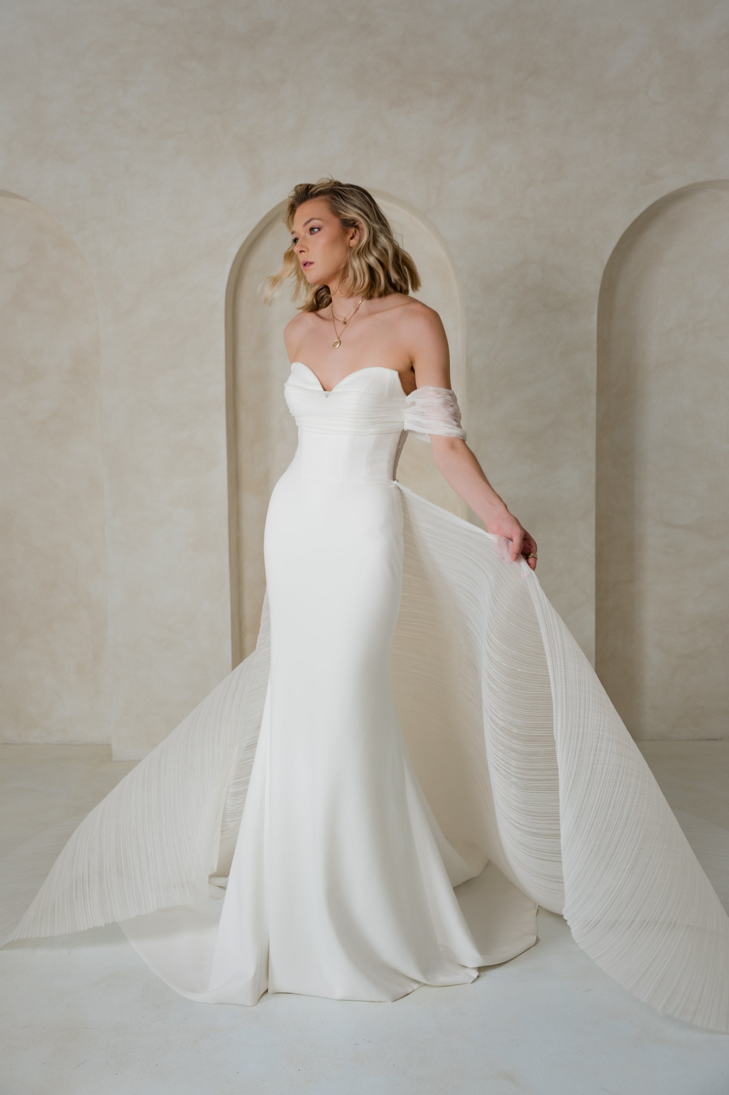 colby-john-canvas-mikayla-sweetheart-fitted-wedding-dress