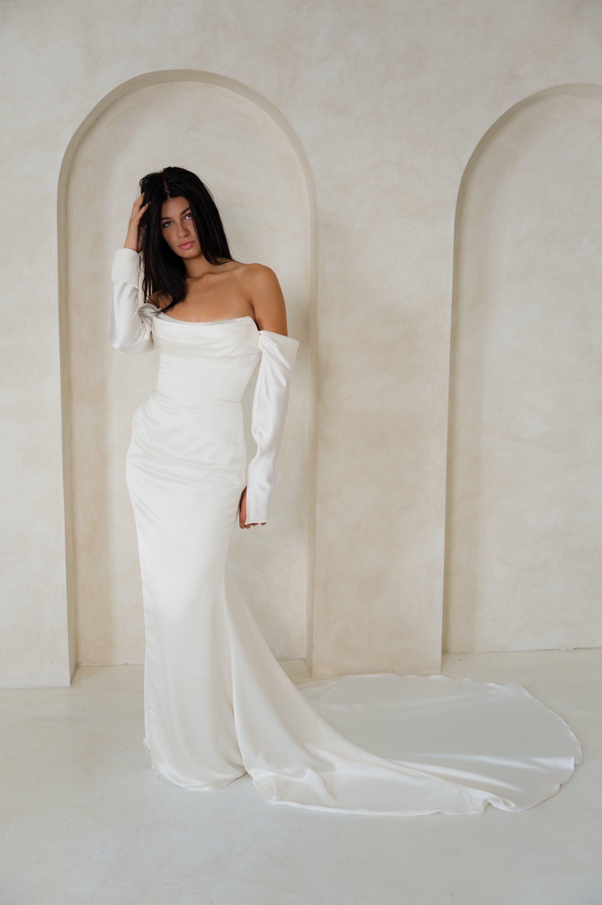 colby-john-canvas-emily-satin-fitted-wedding-dress-with-detachable-long-sleeves