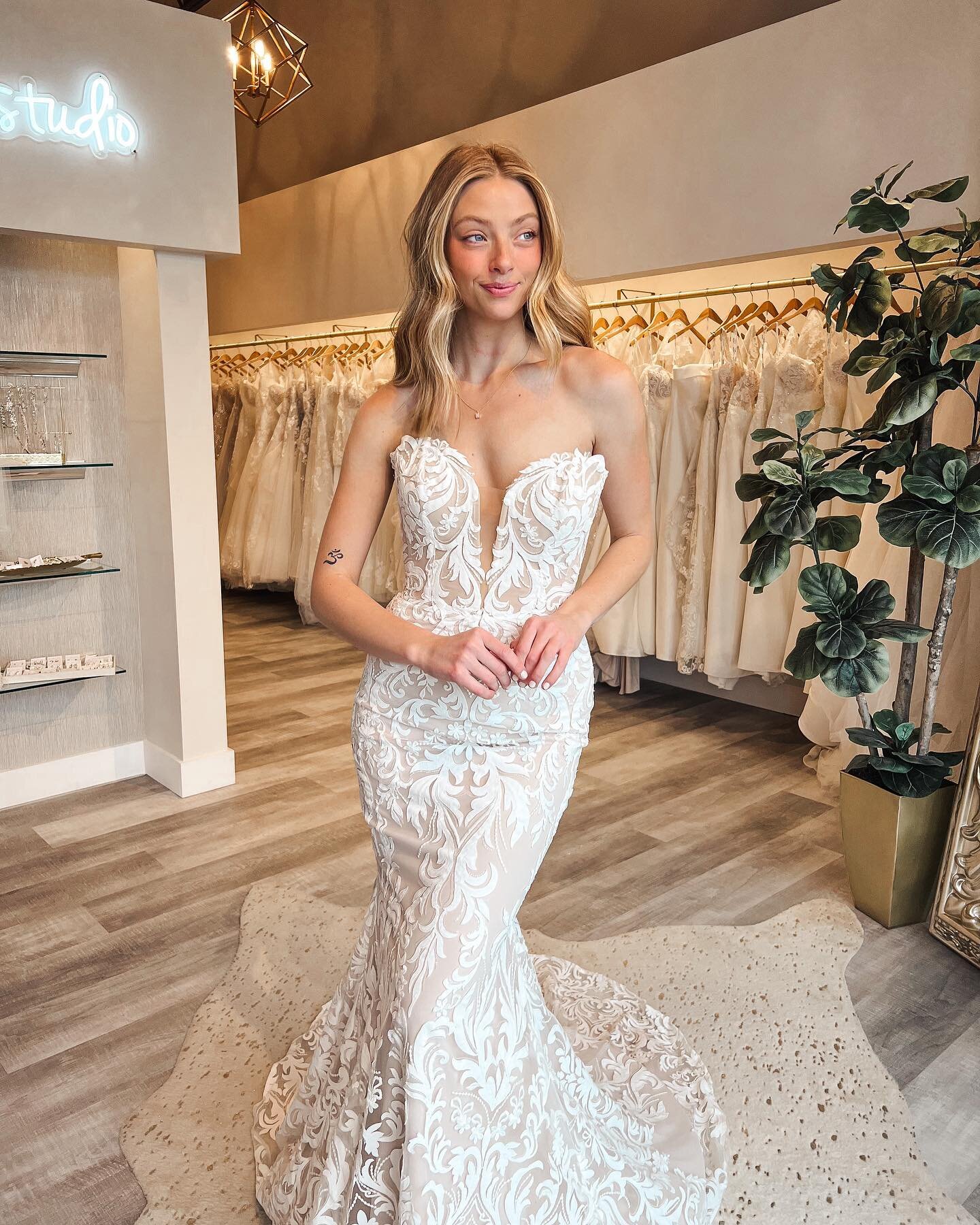 Have you met our girl Esme? We know her by name and can&rsquo;t get enough ✨🤩 #JustinAlexander #Esme